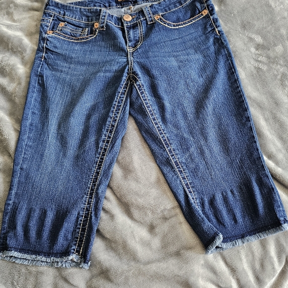 🎁10 for $100🎁. Seven Capri jeans - Picture 3 of 3